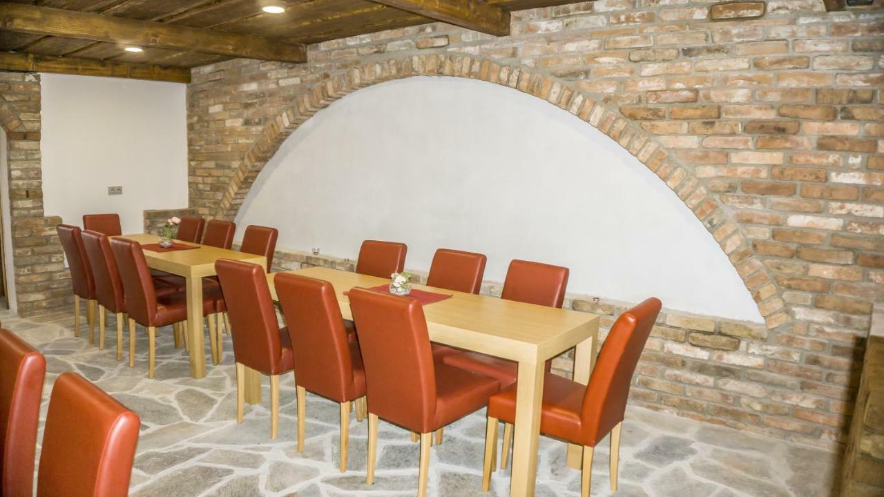 Penzion U Dablova Kopyta Rakvice Екстер'єр фото